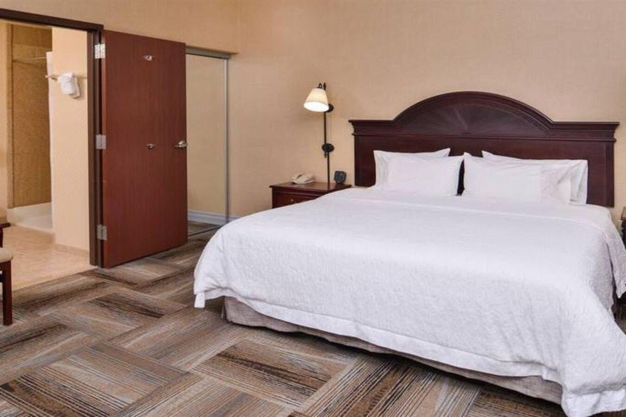 Hampton Inn & Suites Boise-Меридиан Экстерьер фото